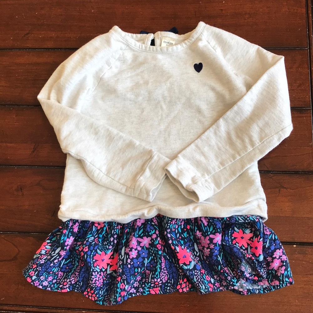 Ruffle Decorated Sweatshirt